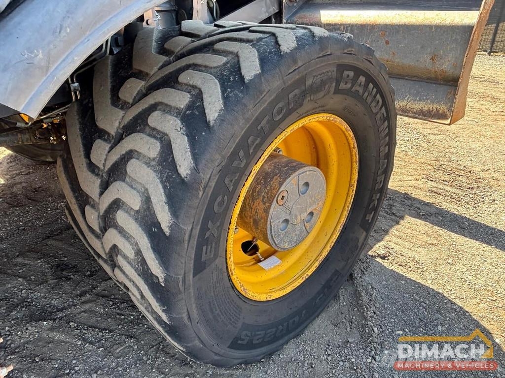 Volvo EWR 170E triple boom - blade + outriggers - 5800 h Specijalni kopači