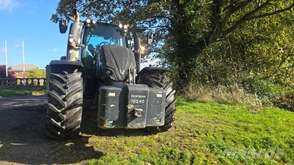 Valtra T 234 Traktorji