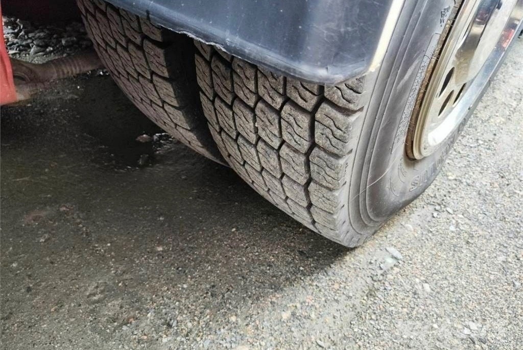 Volvo FM 440 可拆卸式卡车