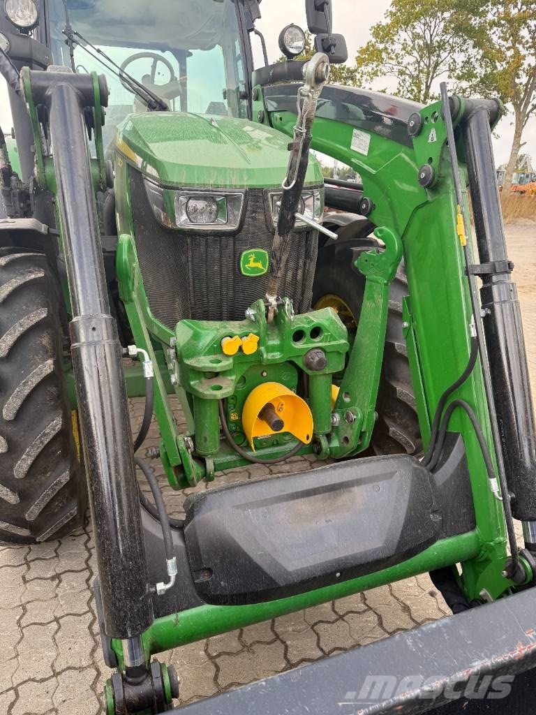 John Deere 5100 R Traktoren