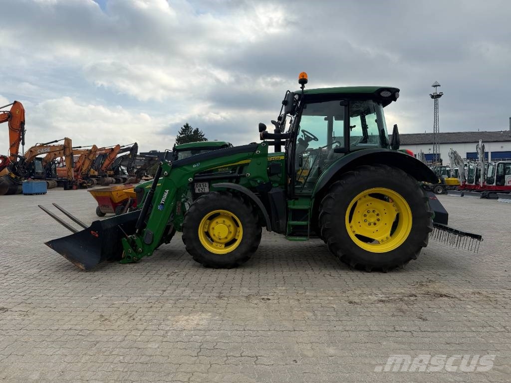 John Deere 5100 R Traktoren