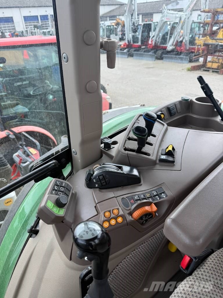 John Deere 5100 R Traktoren