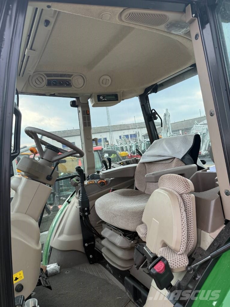 John Deere 5100 R Traktoren