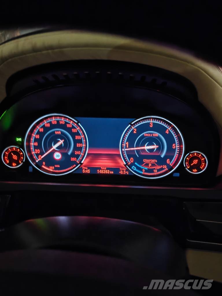BMW 740d xDRIVE Sedan (AA) Carros