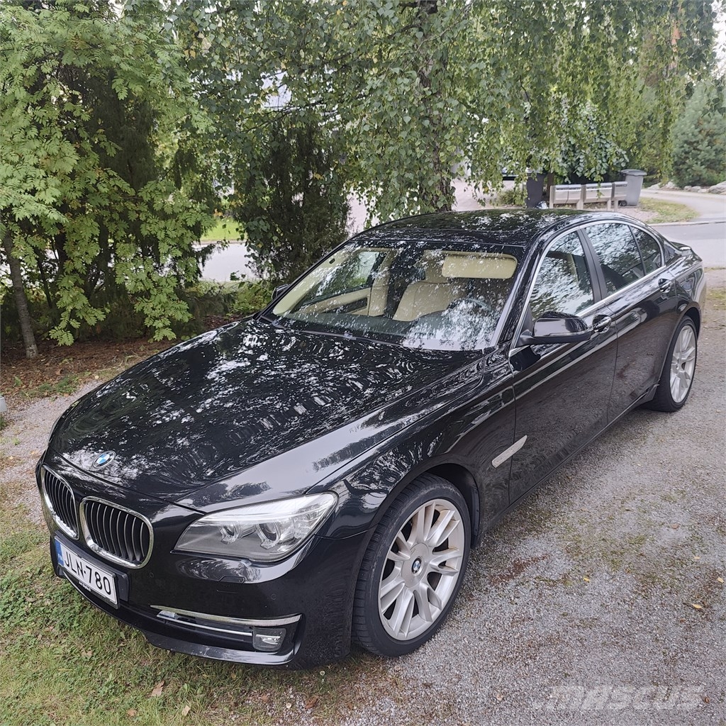 BMW 740d xDRIVE Sedan (AA) Carros