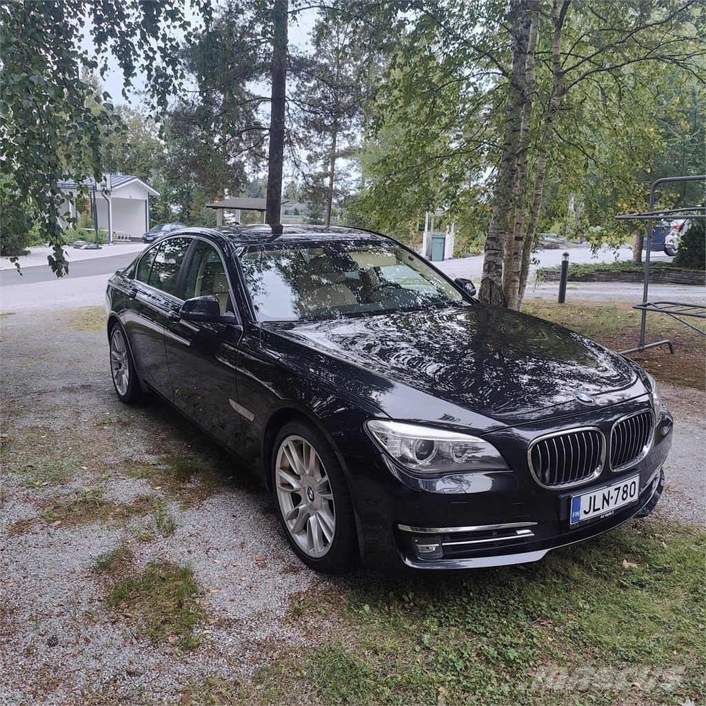 BMW 740d xDRIVE Sedan (AA) Carros