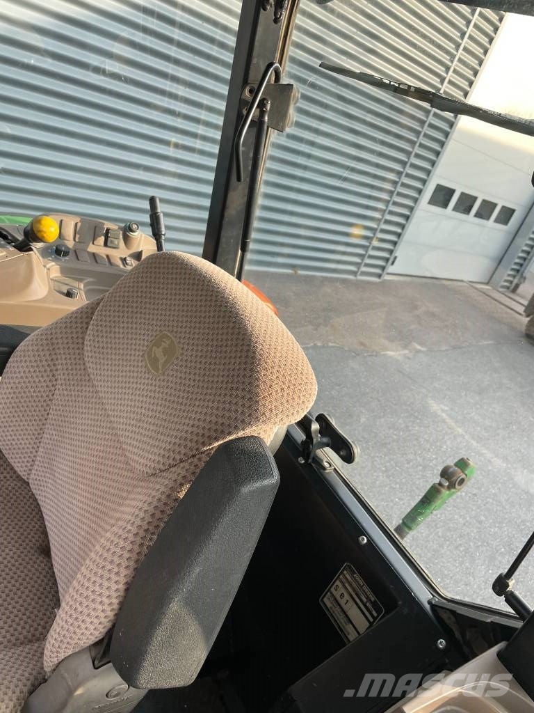 John Deere 6100 RC Traktoren