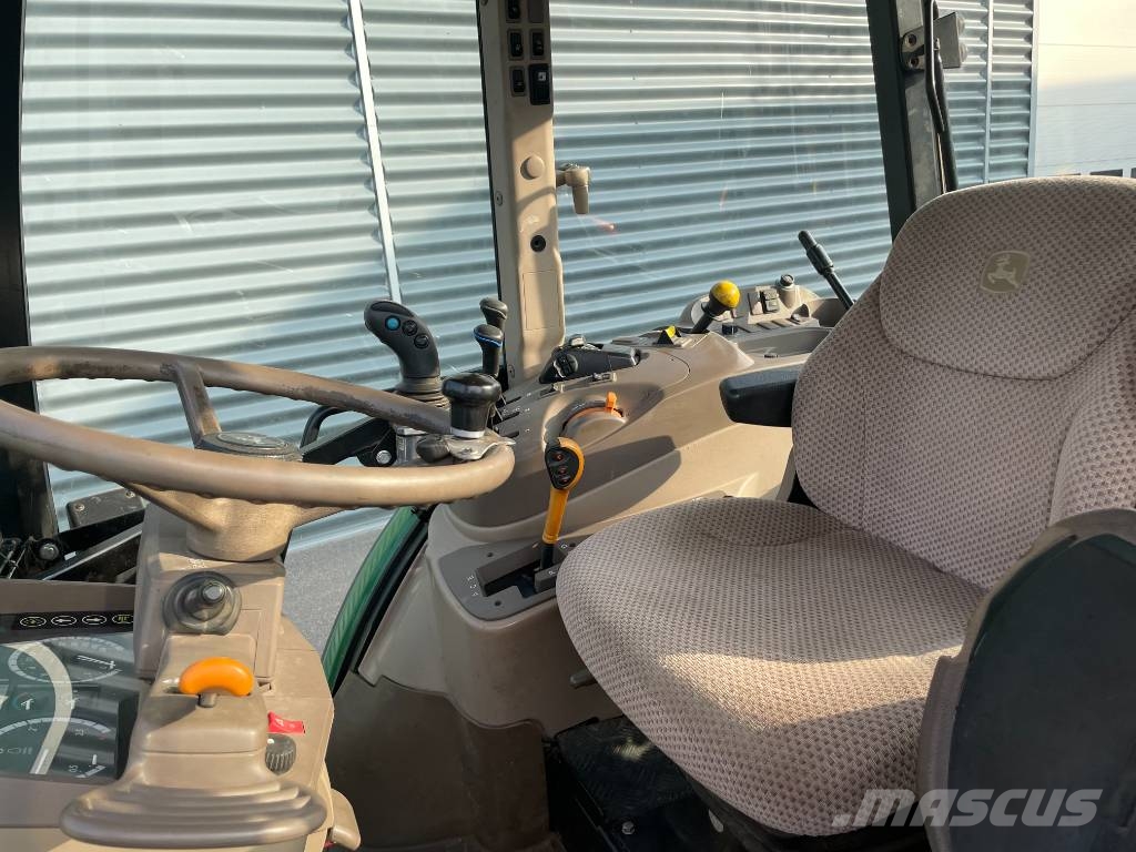 John Deere 6100 RC Traktoren