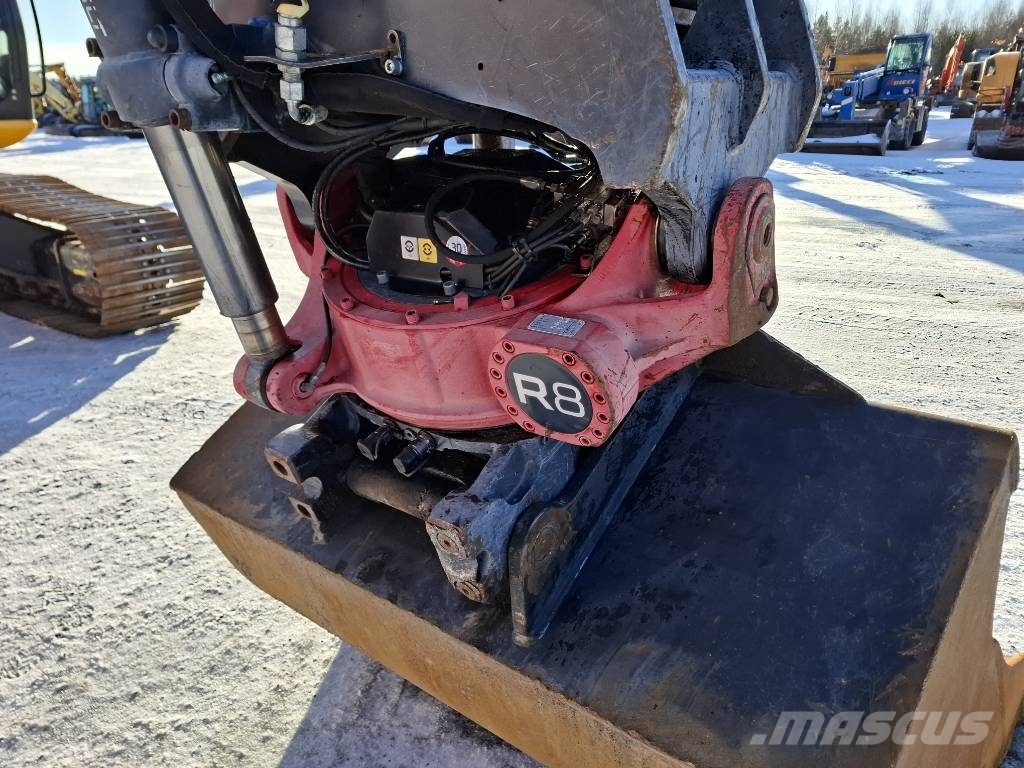 JCB JS 260 LC / Pyörittäjä, Kauha, Rasvari, Lämmitin Excavadoras sobre orugas
