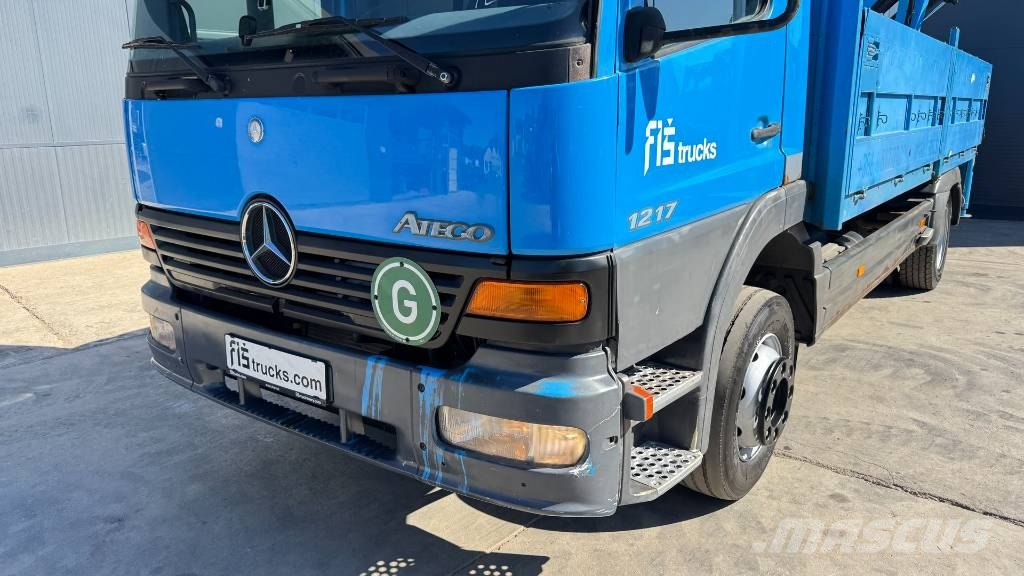 Mercedes-Benz ATEGO 1217 stake body - PALFINGER PK5000 - 5.1M Camiones bañeras basculantes o volquetes
