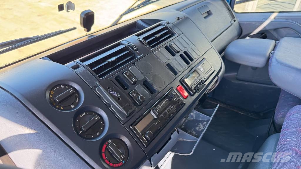 Mercedes-Benz ATEGO 1217 stake body - PALFINGER PK5000 - 5.1M Camiones bañeras basculantes o volquetes