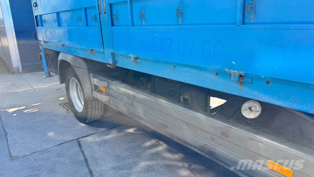 Mercedes-Benz ATEGO 1217 stake body - PALFINGER PK5000 - 5.1M Camiones bañeras basculantes o volquetes