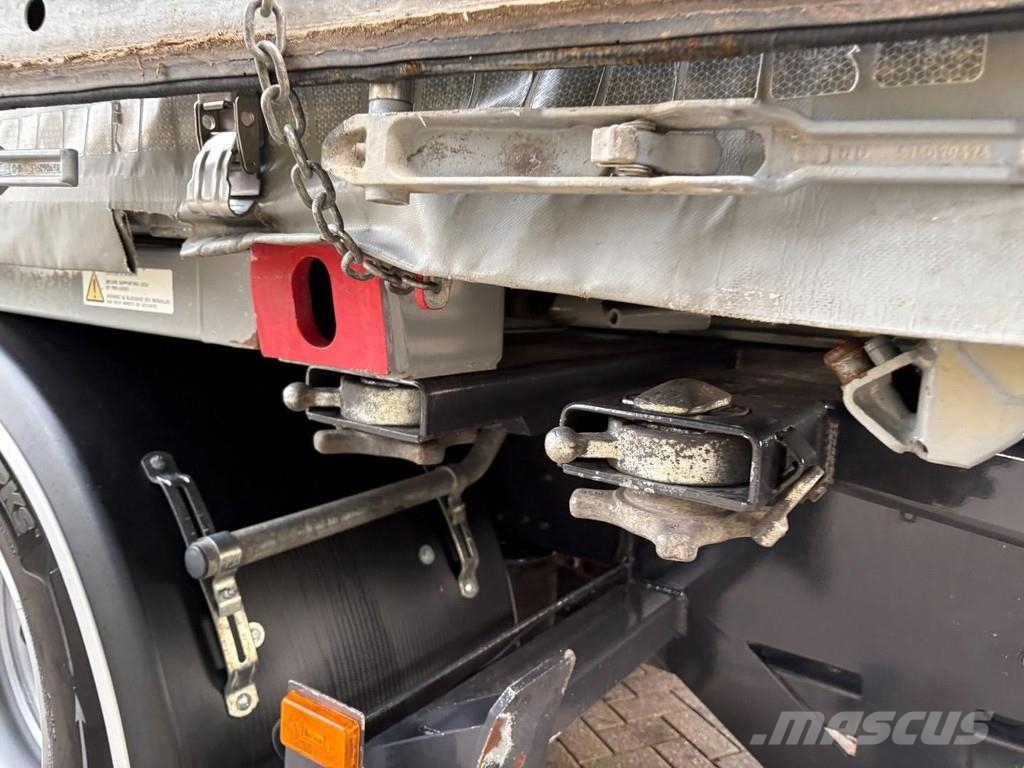 Scania P 320 + BDF SYSTEM + MANUAL + EURO 5 Bakwagens met gesloten opbouw