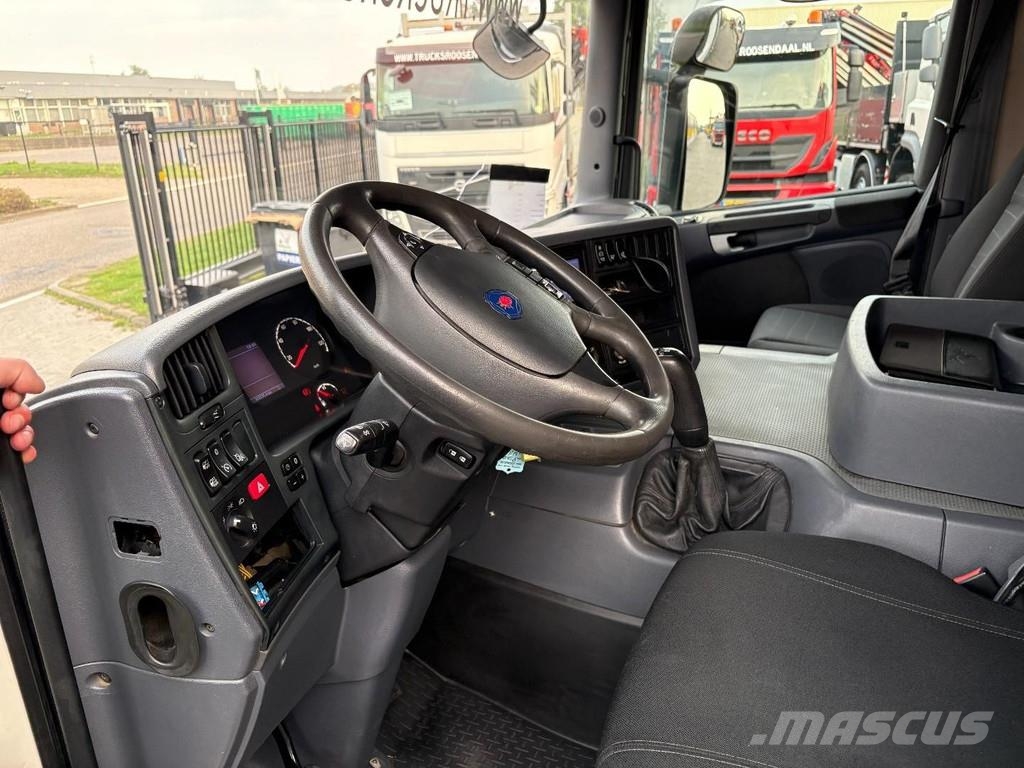 Scania P 320 + BDF SYSTEM + MANUAL + EURO 5 Bakwagens met gesloten opbouw