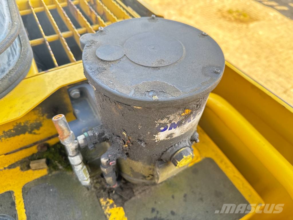 Komatsu PW 200-7 Εκσκαφείς με τροχούς - λάστιχα