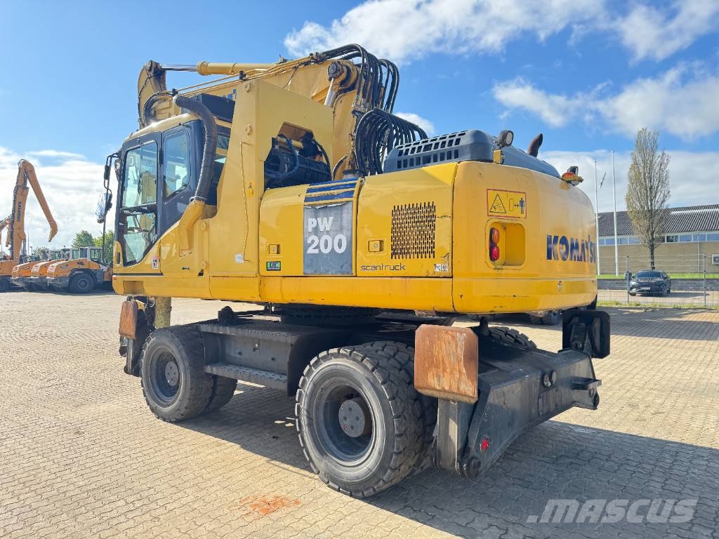 Komatsu PW 200-7 Εκσκαφείς με τροχούς - λάστιχα