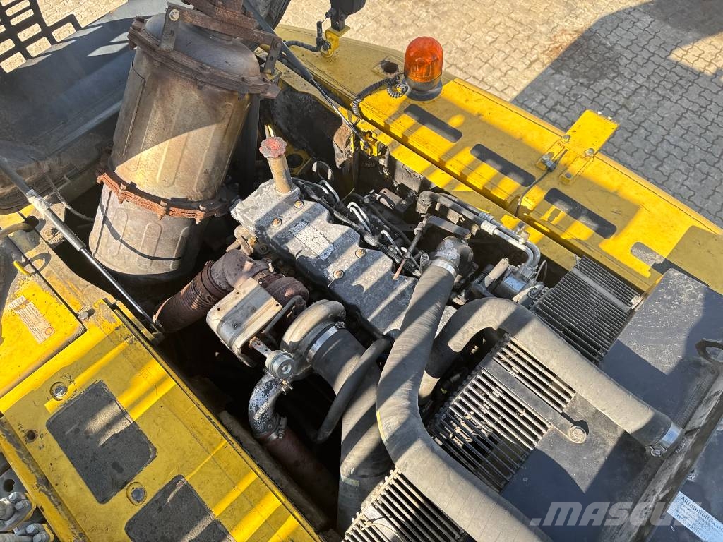 Komatsu PW 200-7 Εκσκαφείς με τροχούς - λάστιχα