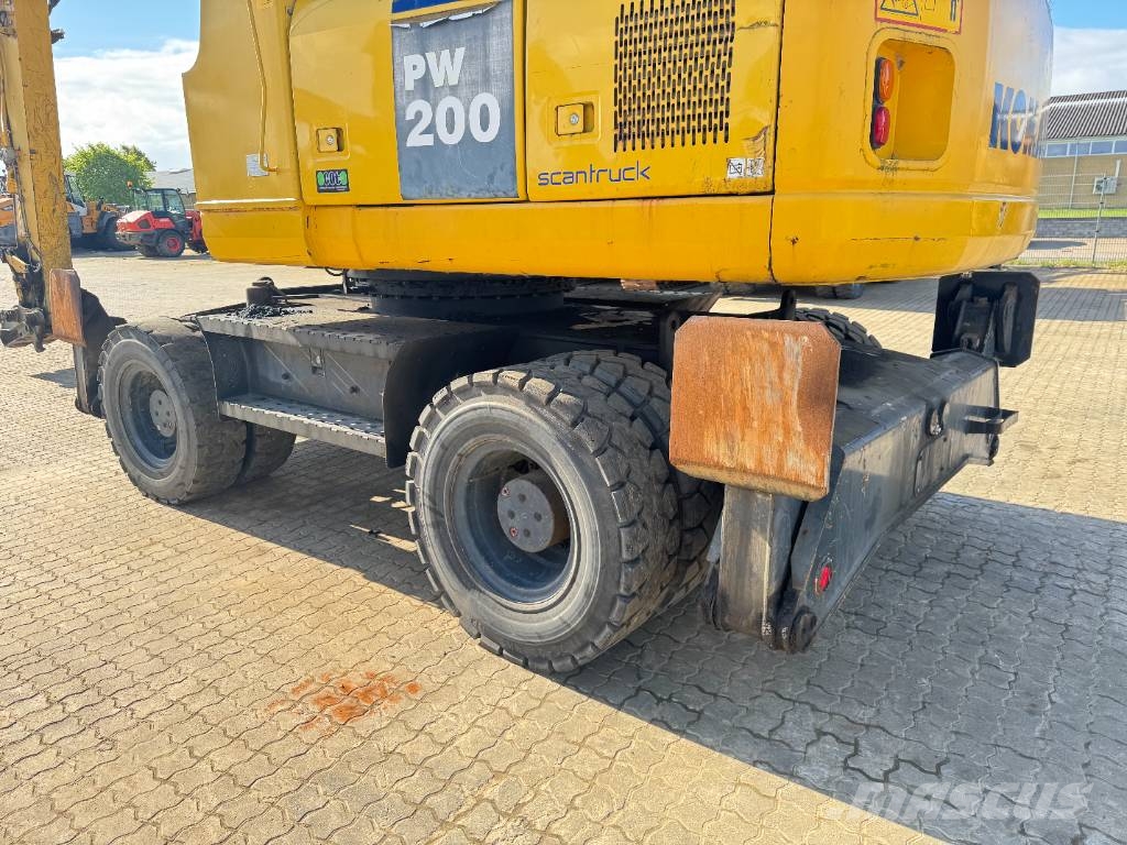Komatsu PW 200-7 Εκσκαφείς με τροχούς - λάστιχα