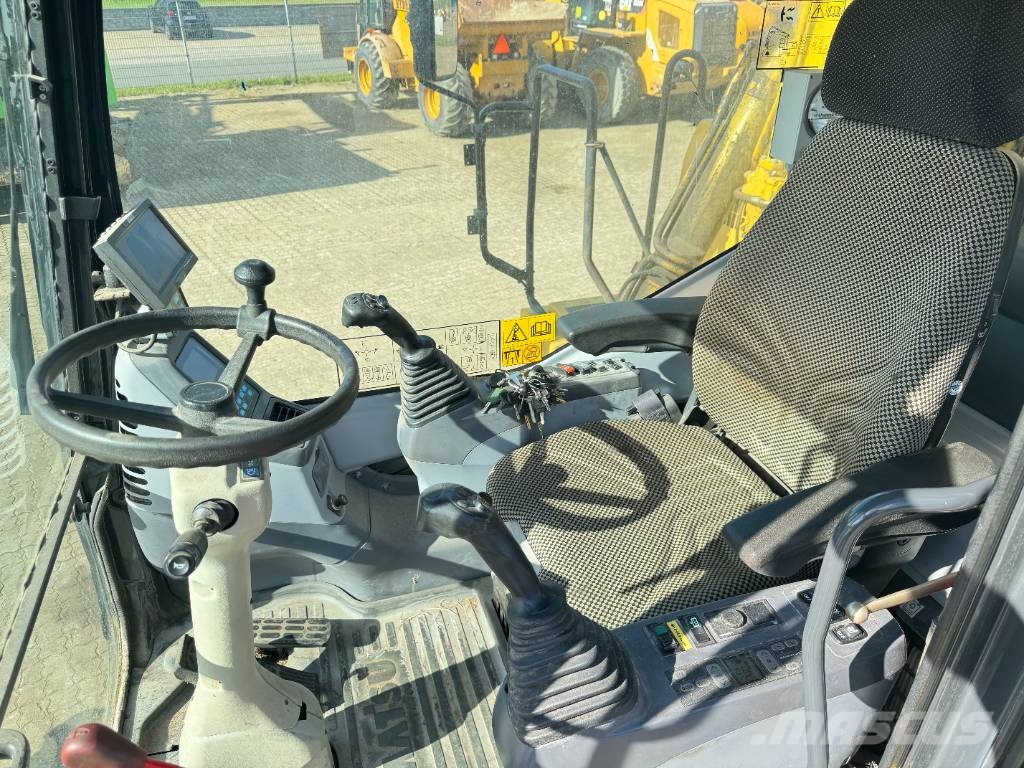 Komatsu PW 200-7 Εκσκαφείς με τροχούς - λάστιχα