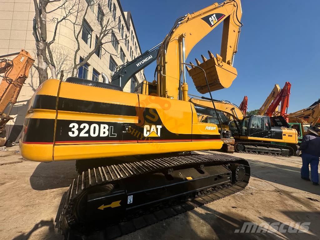 CAT 320 B L Гусеничні екскаватори