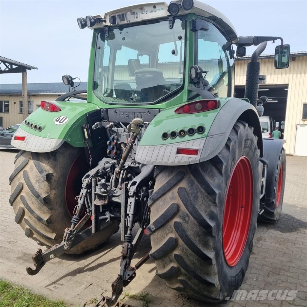 Fendt 724 Profi Plus Трактори