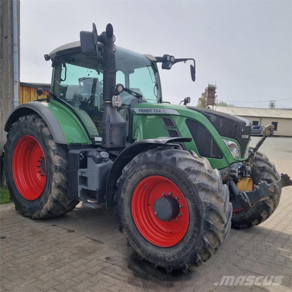 Fendt 724 Profi Plus Трактори