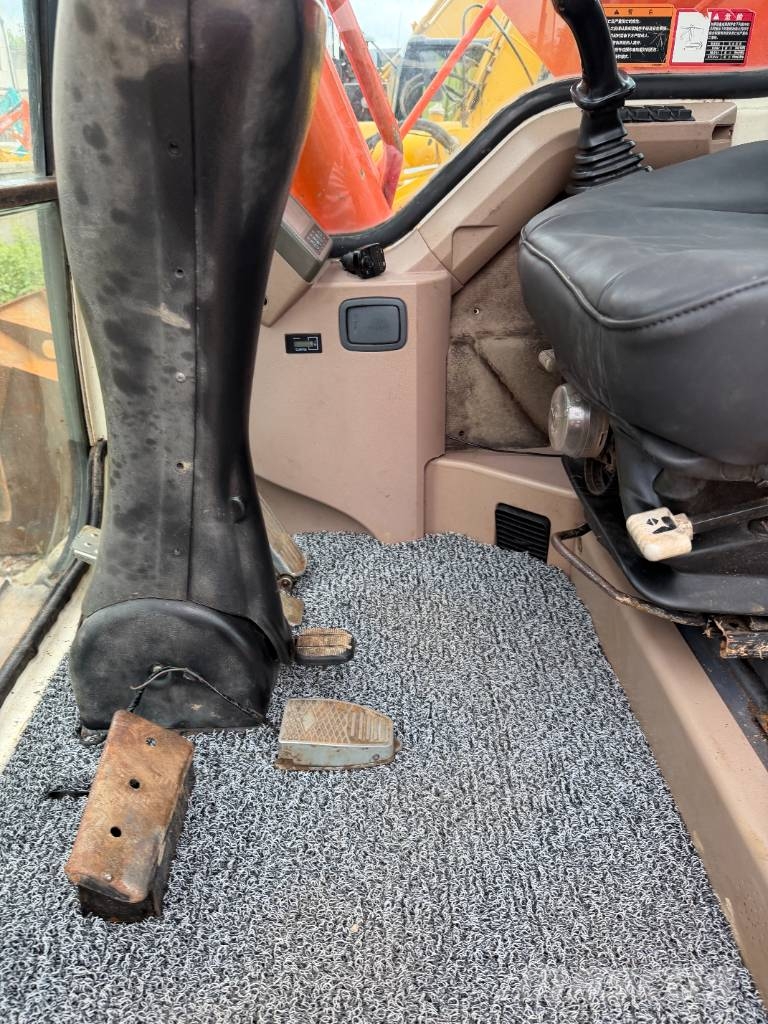 Doosan DH 210 W-7 Source factory Bagri na kolesih