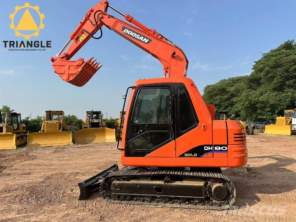Doosan DH 80 Pelle sur chenilles
