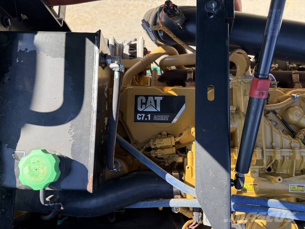 CAT mh3024 Перевантажувачі металобрухту/промислові навантажувачі
