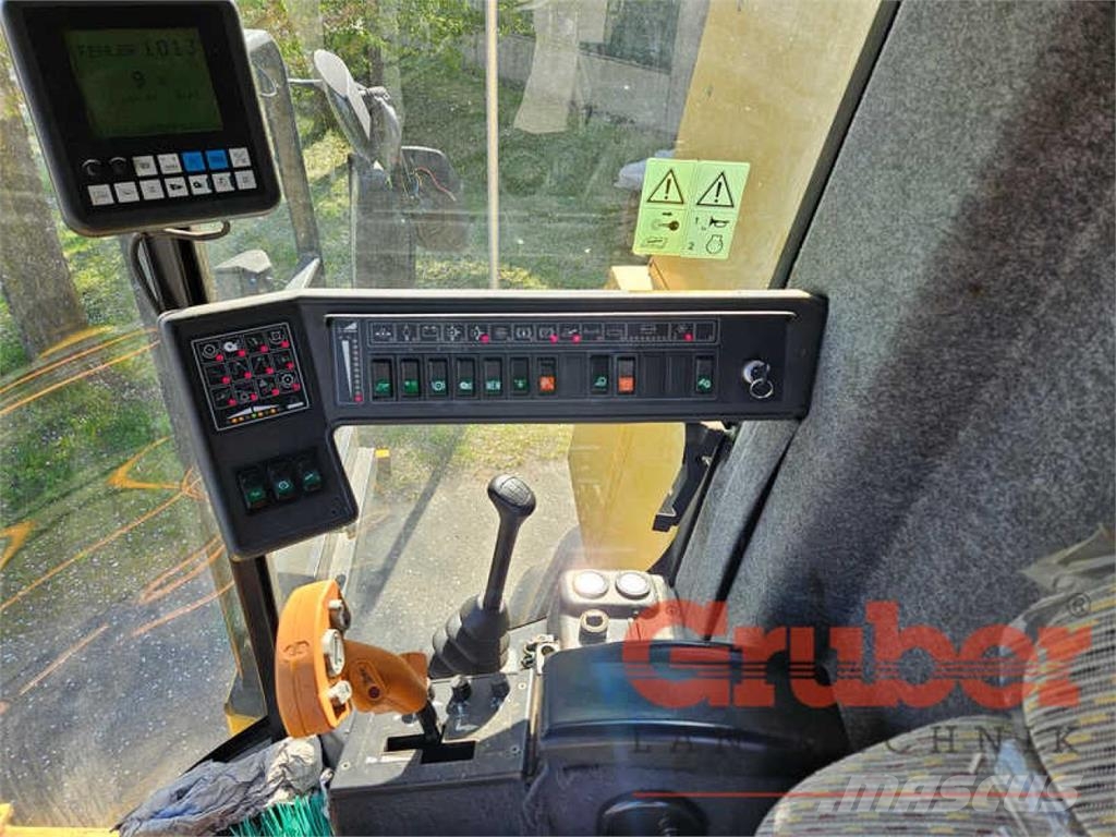 New Holland TF 78 Elektra Plus Maaidorsmachines