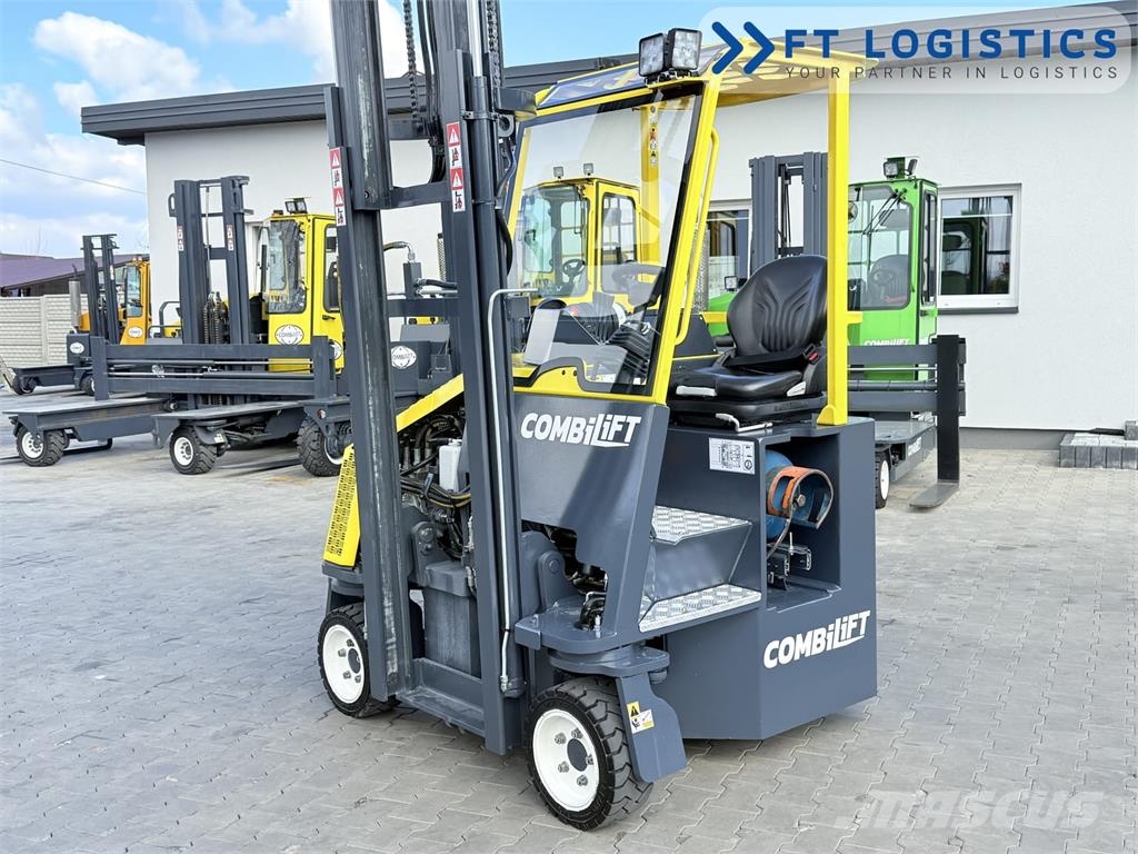 Combilift CB2500 | GAS | TRIPLEX 4900MM | FREE-LIFT | FORK-P Four-way truck