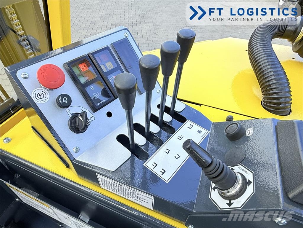Combilift CB2500 | GAS | TRIPLEX 4900MM | FREE-LIFT | FORK-P شاحنة المناولة رباعية الاتجاهات