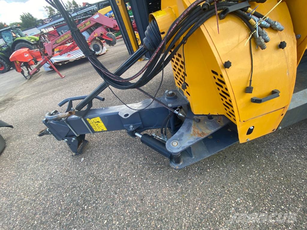 Elho Cobra 7710 T Forage harvesters