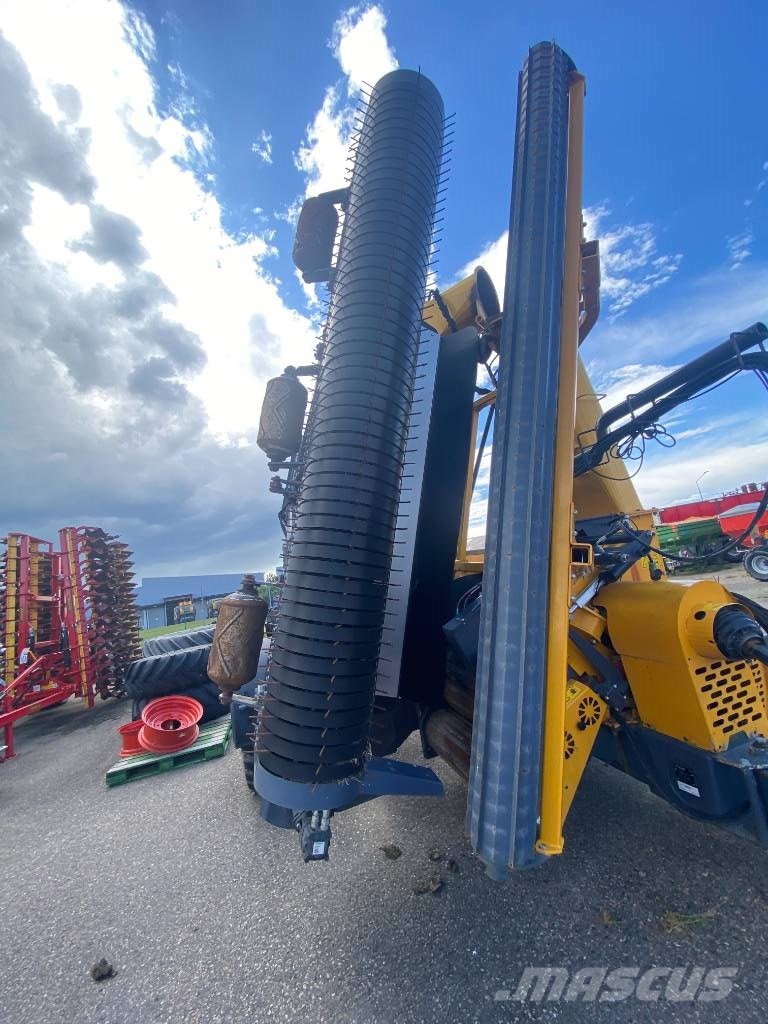 Elho Cobra 7710 T Forage harvesters