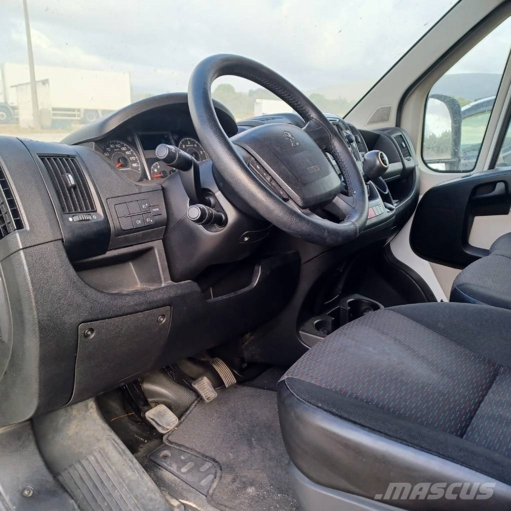 Peugeot Boxer Pick up de caixa aberta