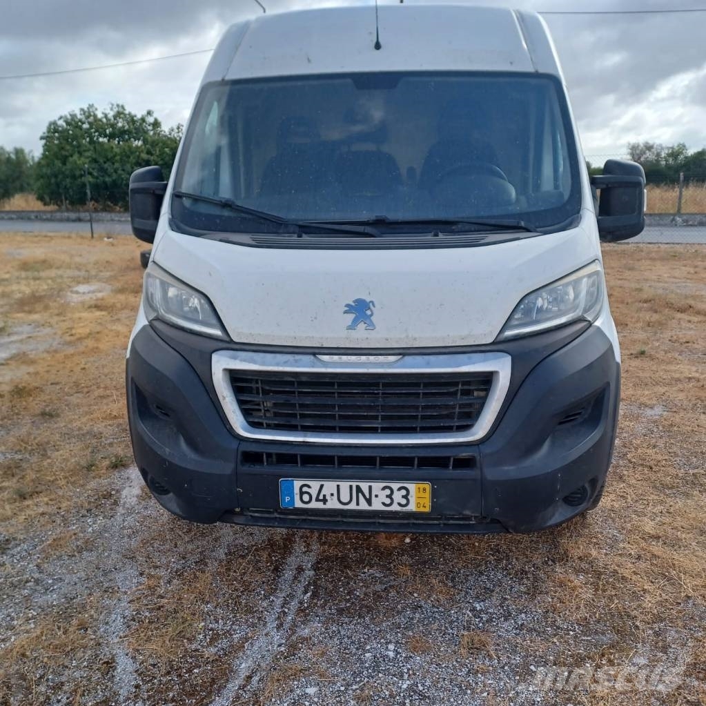 Peugeot Boxer Pick up de caixa aberta
