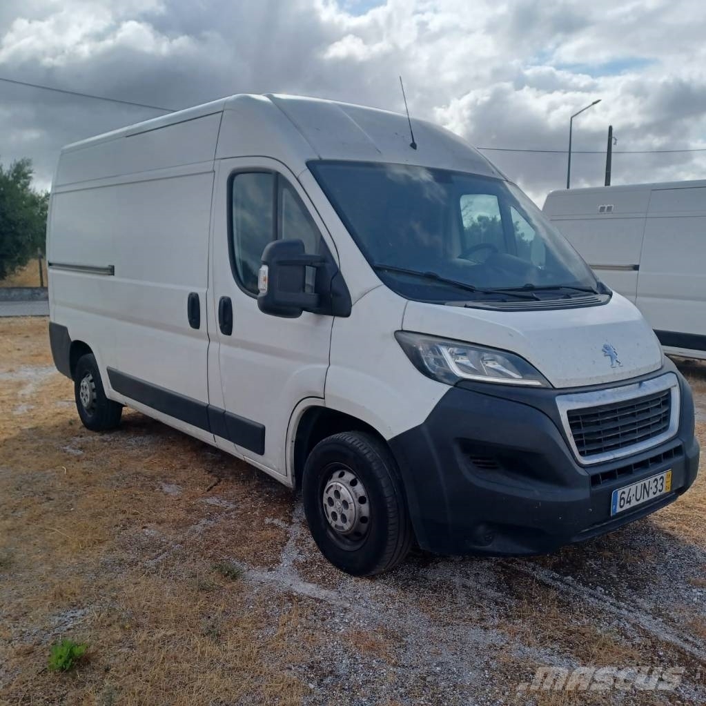 Peugeot Boxer Pick up de caixa aberta