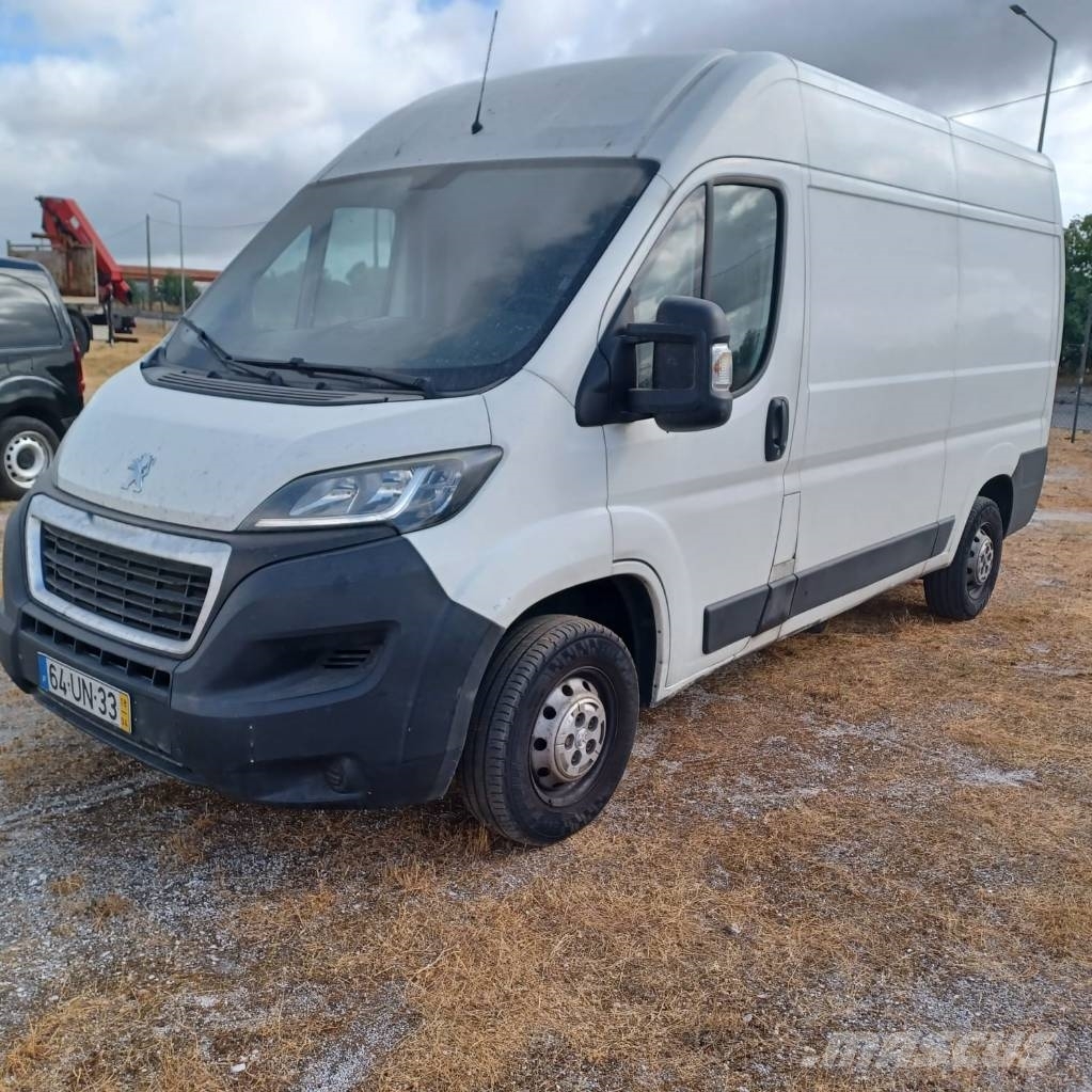 Peugeot Boxer Pick up de caixa aberta