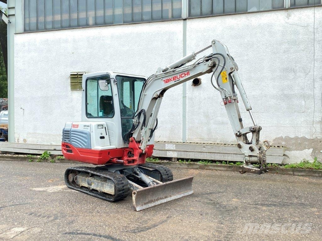 Takeuchi TB 228 MSA V3 Power-Tilt HS03 wie 230,235,240 Miniexcavadoras