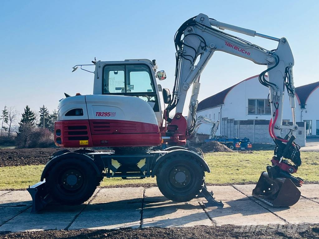 Takeuchi TB 295 W Lastik tekerli ekskavatörler