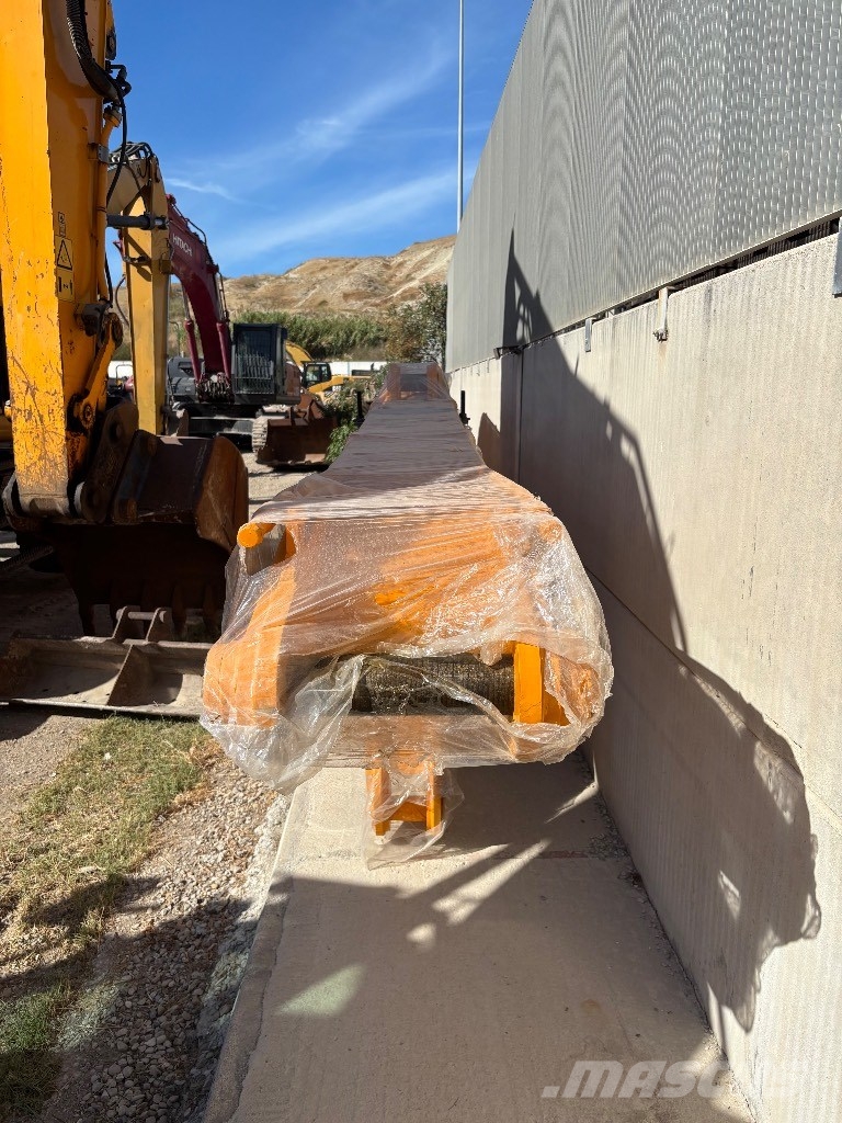 CAT, KOMATSU, JCB, HYUNDAI (320D/E) ( 220X) ( 210-7/8/9) ( 220-9/L) Dolgo sežni bagri