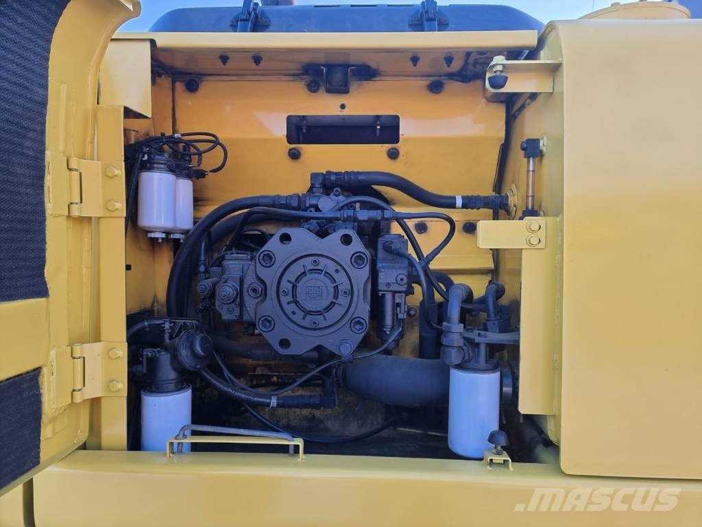 New Holland E 215 B Raupenbagger