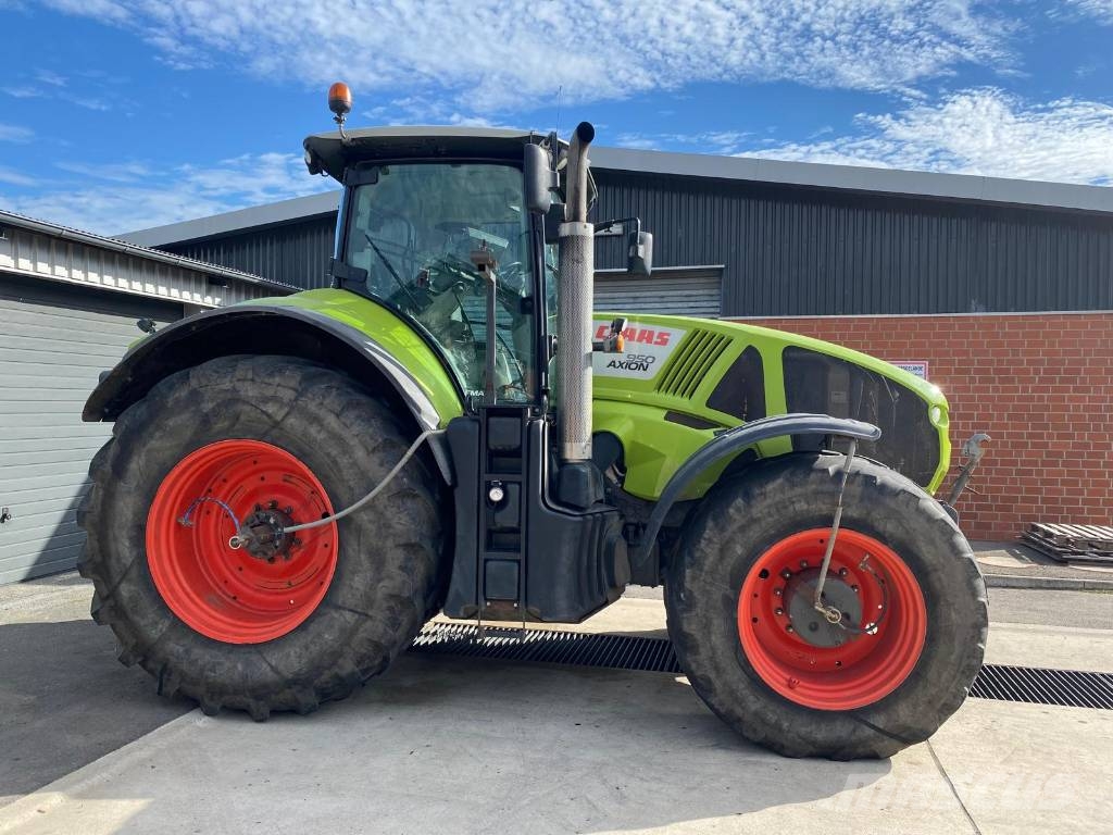 CLAAS Axion 950 Cmatic Cebis Tractors