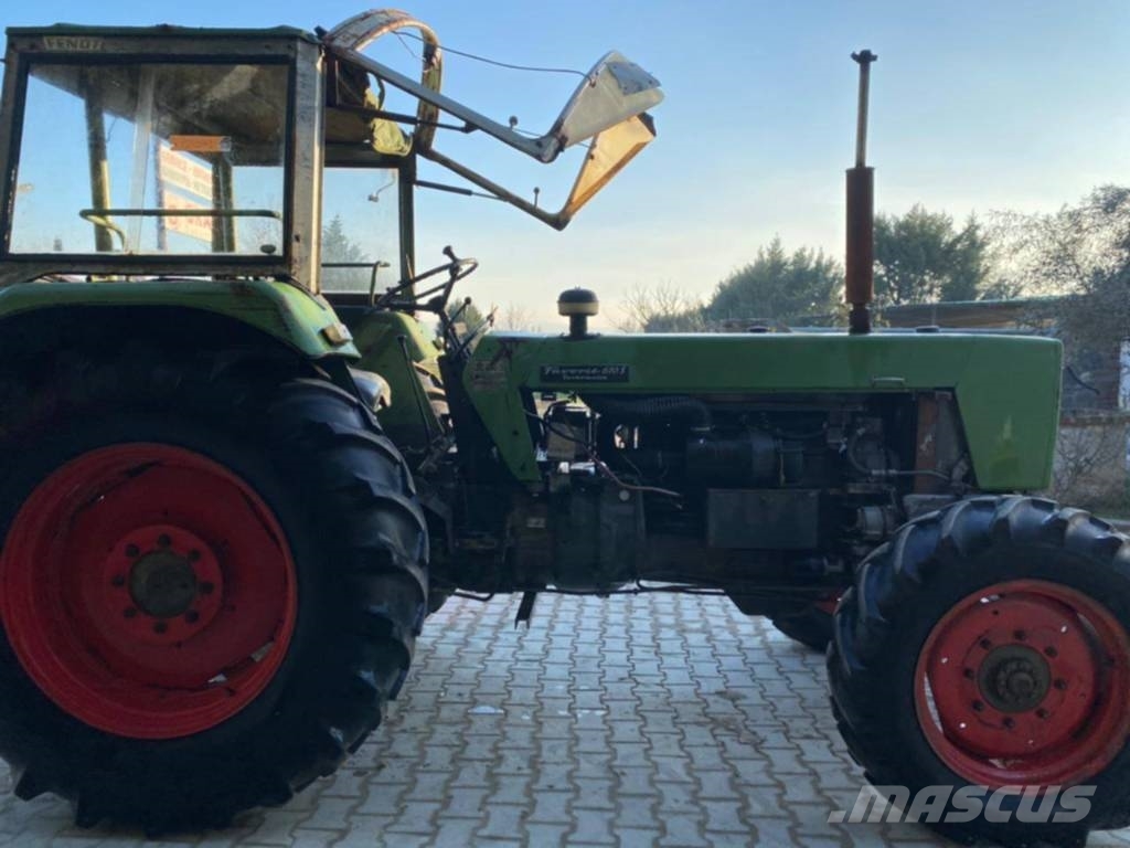 TRACTOR Fendt 610S Tractoren