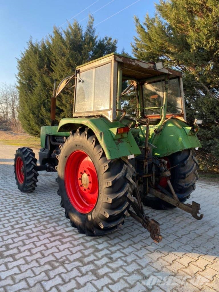 TRACTOR Fendt 610S Tractoren