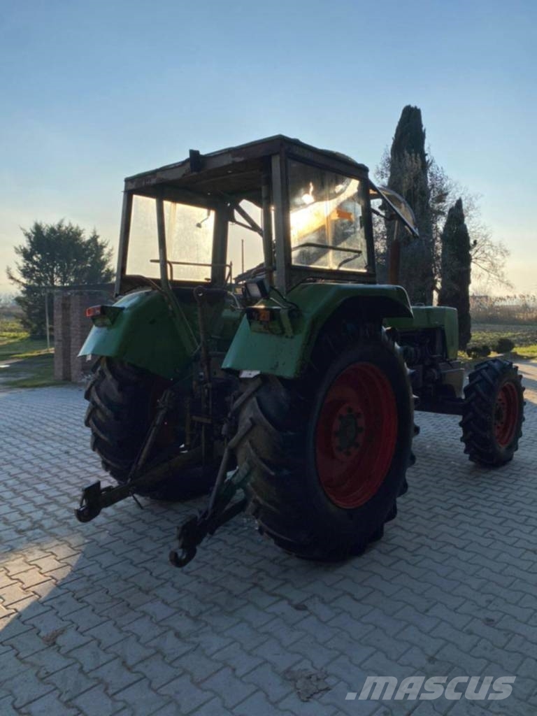 TRACTOR Fendt 610S Tractoren