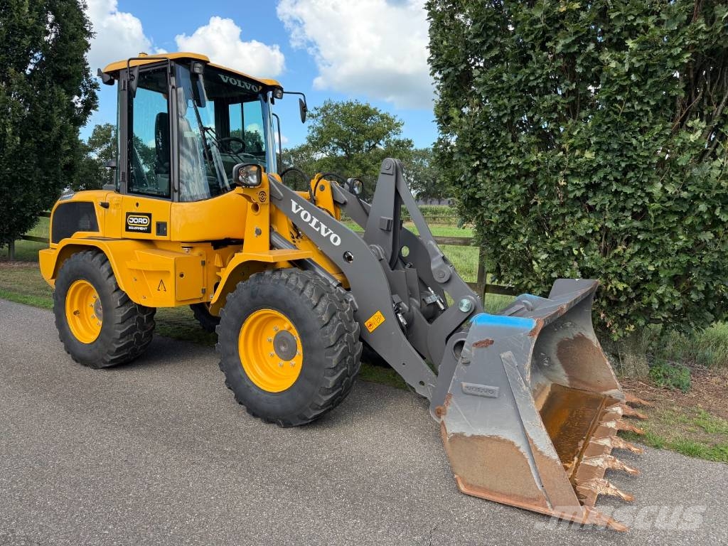 Volvo L 35 G 輪胎式裝載機