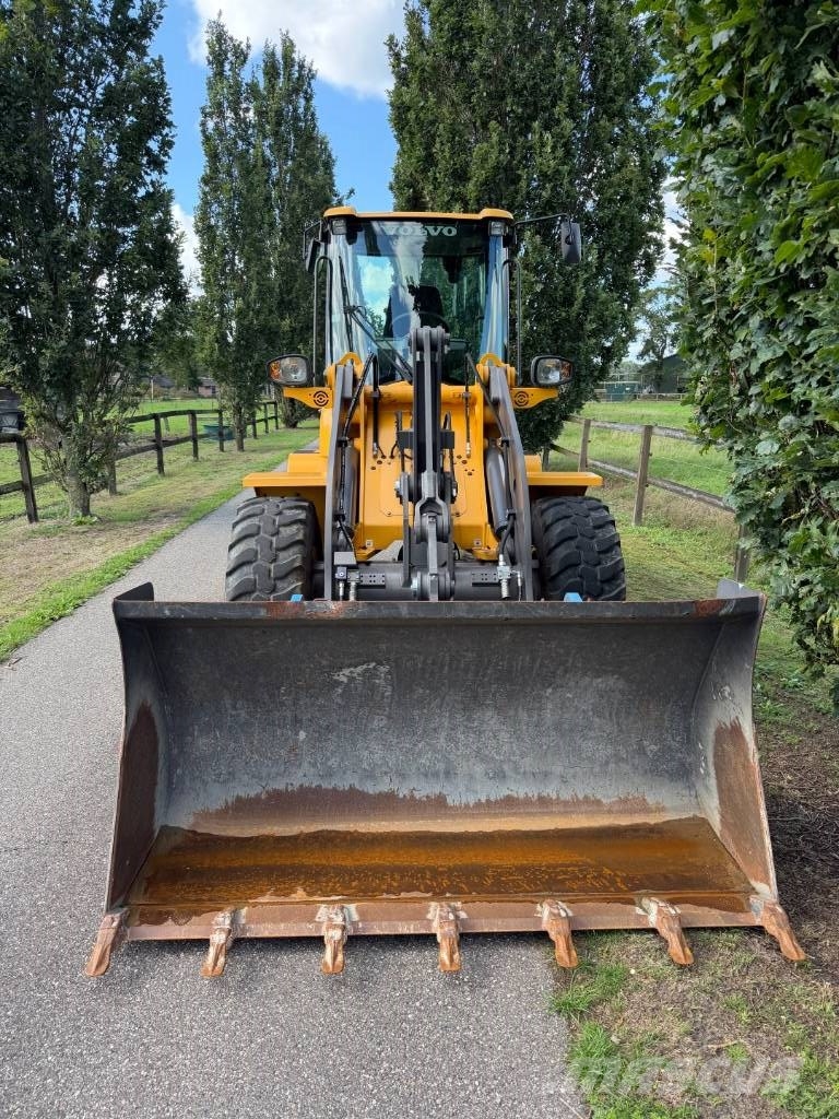 Volvo L 35 G 輪胎式裝載機