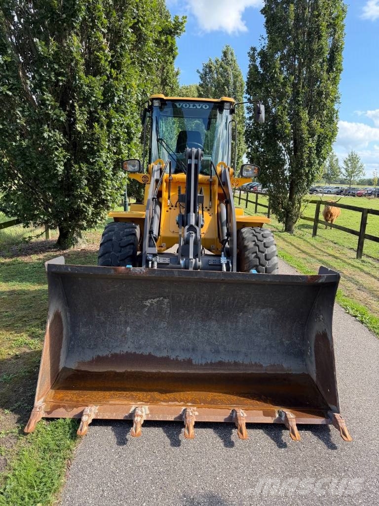 Volvo L 35 G 輪胎式裝載機