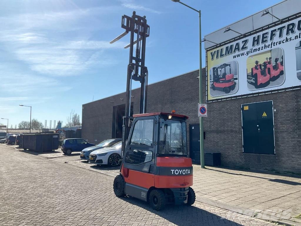 Toyota 7FBMF25 2500KG 5.00METER HEFTRUCK شاحنات ذات رافعات شوكية تعمل بالكهرباء